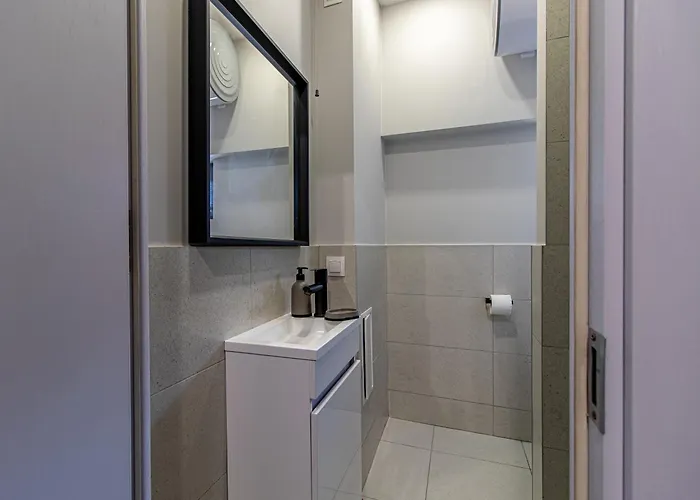 Trocadero Touch: Hideaway