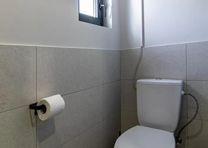 Trocadero Touch: Hideaway Sofie