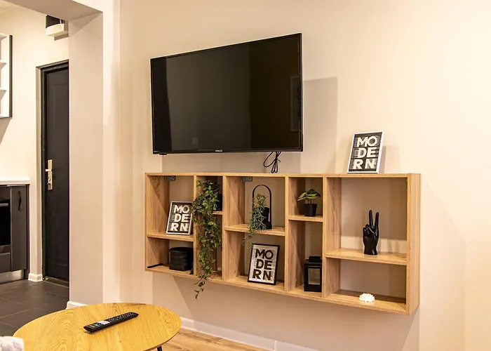 Trocadero Touch: Hideaway Sofia